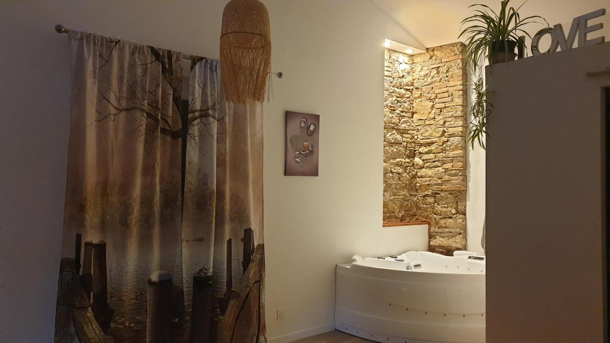 Love Room- Spa- Escale Amoureuse Puygaillard-de-Quercy Exteriör bild